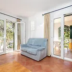 Vibrant Town House In Quinta Do Morgado *