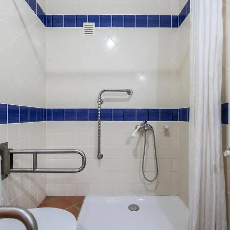 Vibrant Town House In Quinta Do Morgado