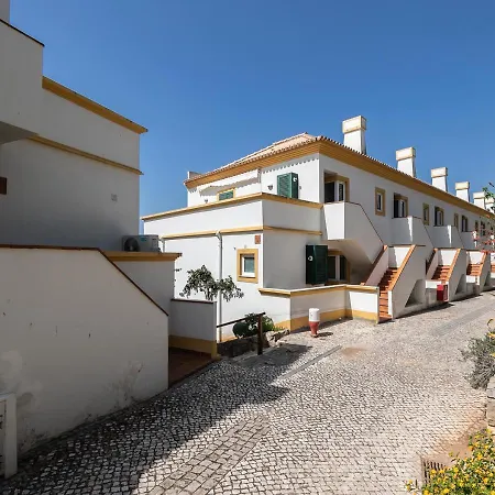 Vibrant Town House In Quinta Do Morgado Tavira