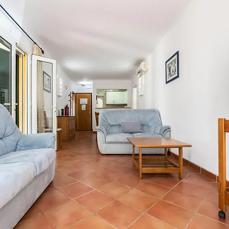Vibrant Town House In Quinta Do Morgado * טאווירה