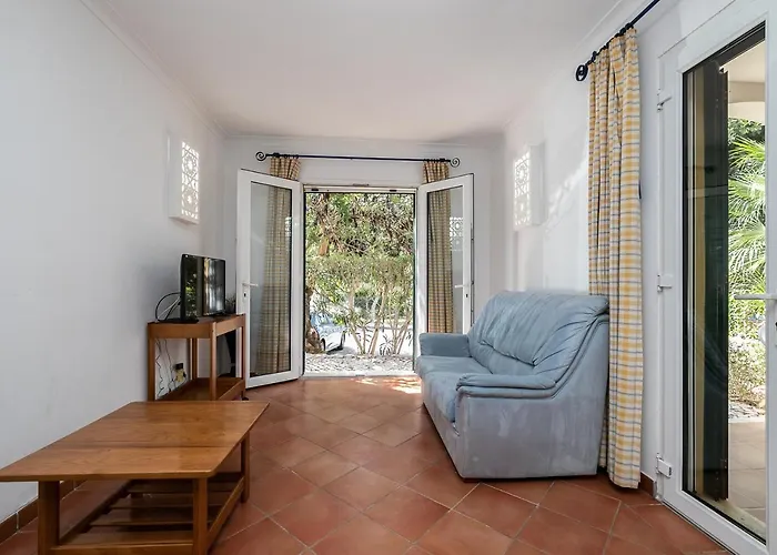 Vibrant Town House In Quinta Do Morgado * 타비라