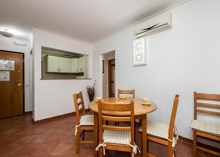아파트 Vibrant Town House In Quinta Do Morgado 타비라